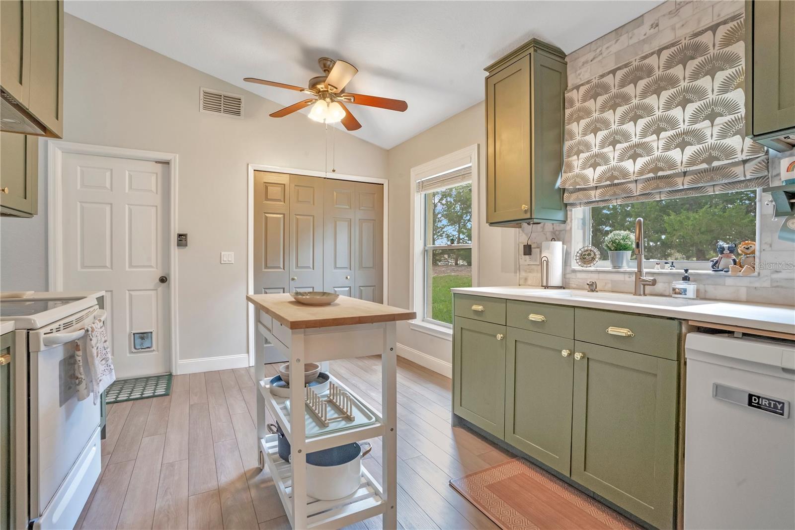 HUCKLEBERRY FIELDS TR N2B - Residential