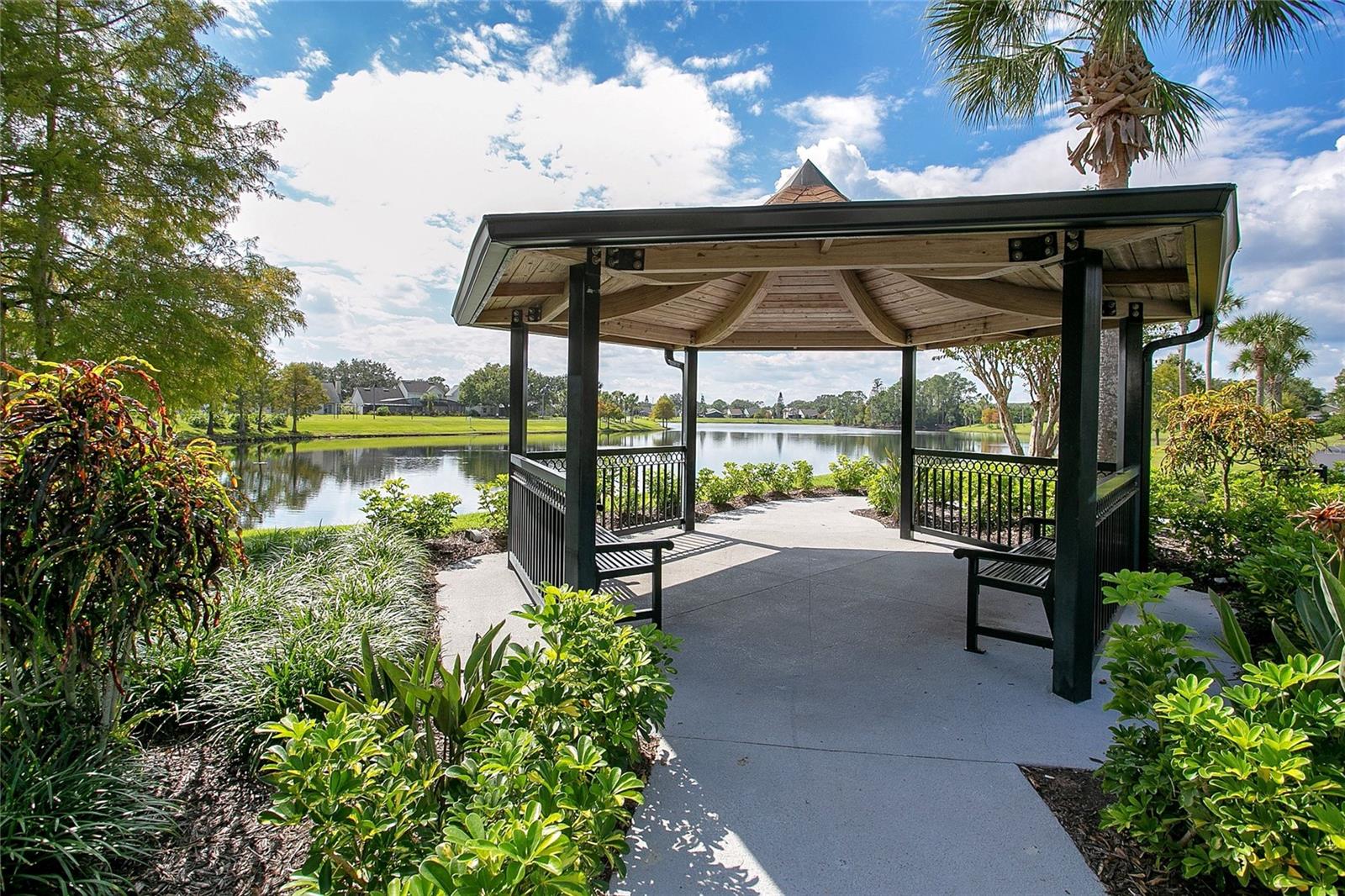 HUCKLEBERRY FIELDS TR N2B - Residential