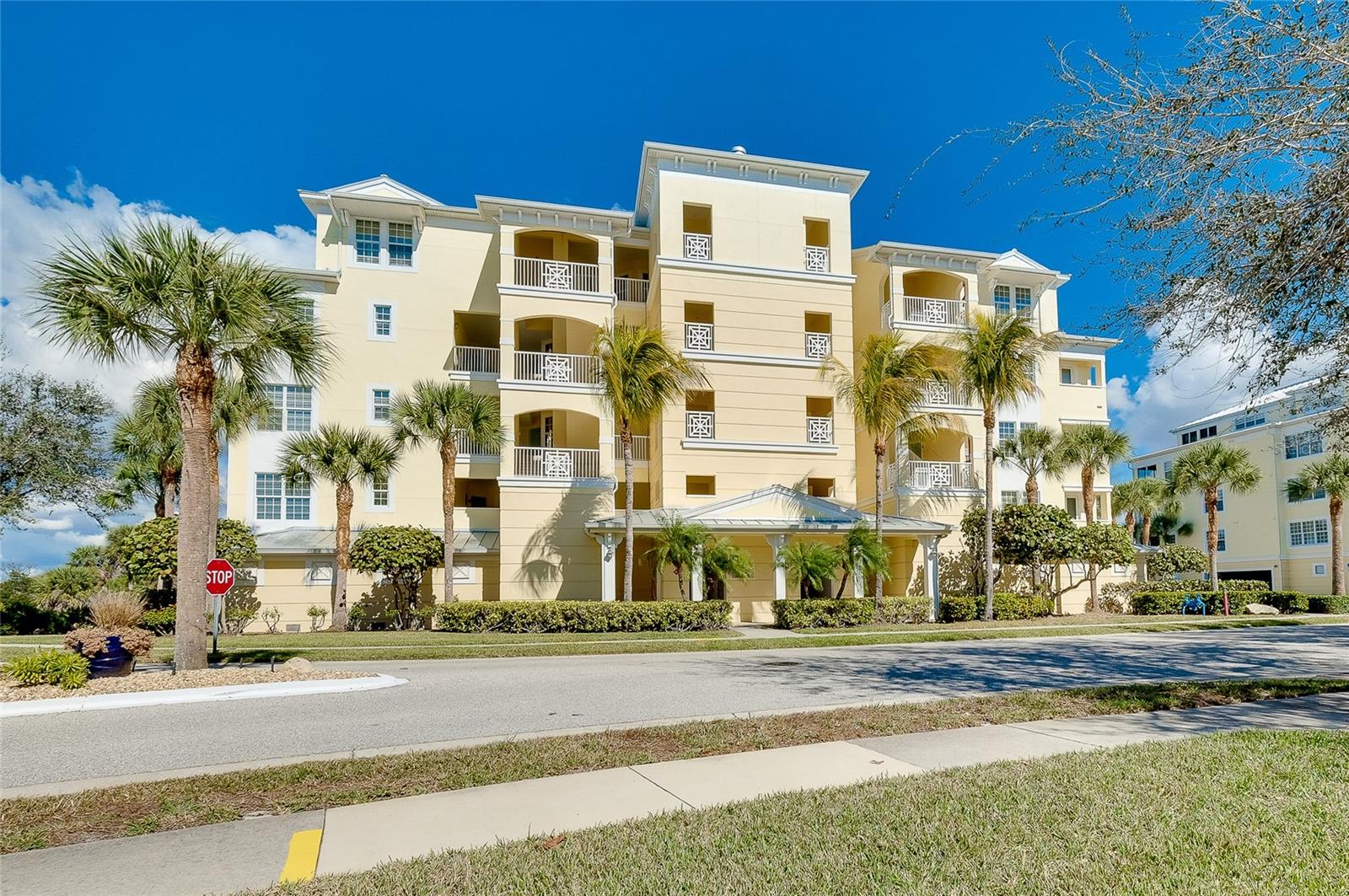 HAMMOCKS PRESERVE PH 01 - Residential