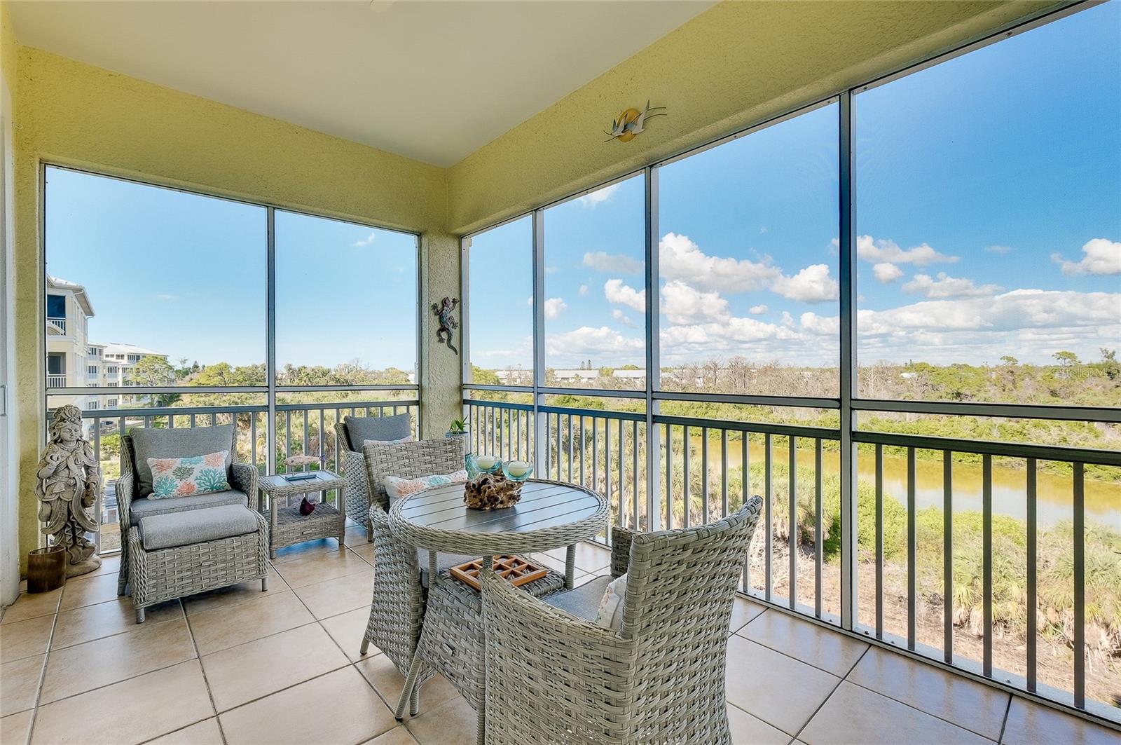 HAMMOCKS PRESERVE PH 01 - Residential