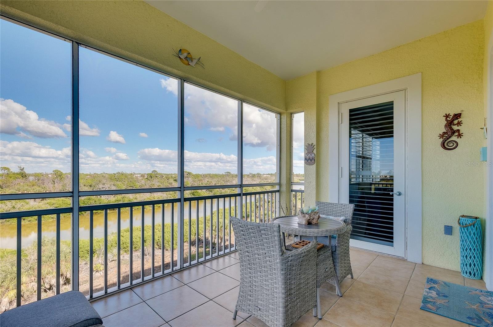 HAMMOCKS PRESERVE PH 01 - Residential