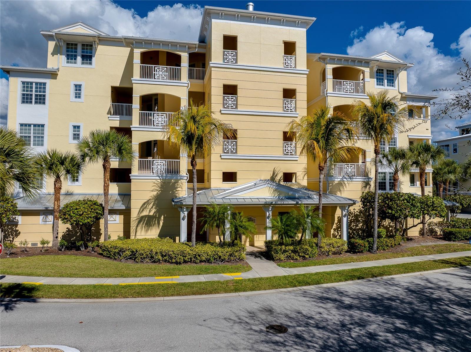 HAMMOCKS PRESERVE PH 01 - Residential