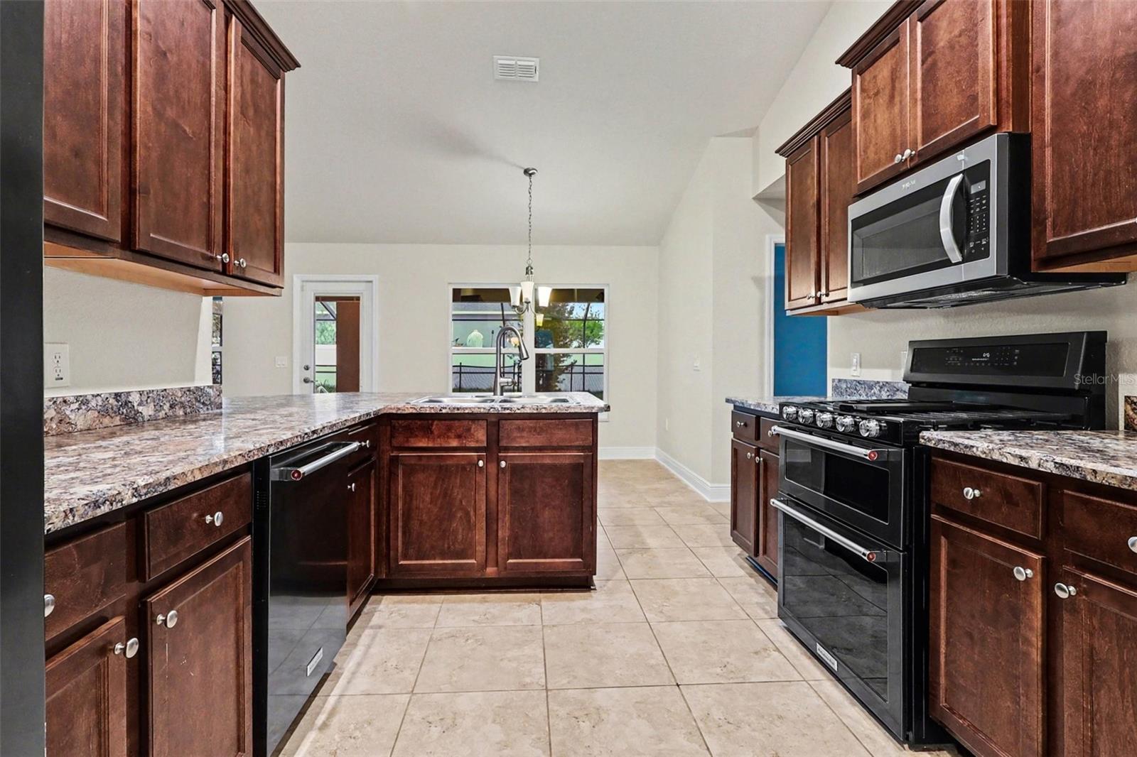 EAGLE CREST - Residential