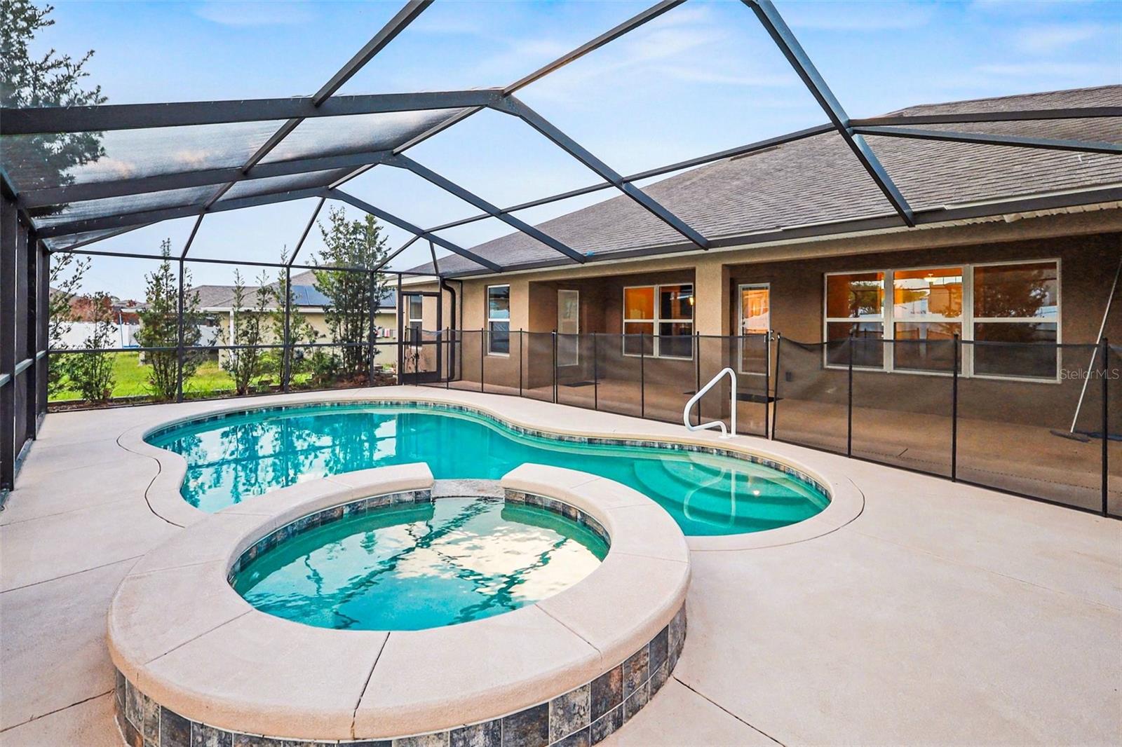 EAGLE CREST - Residential