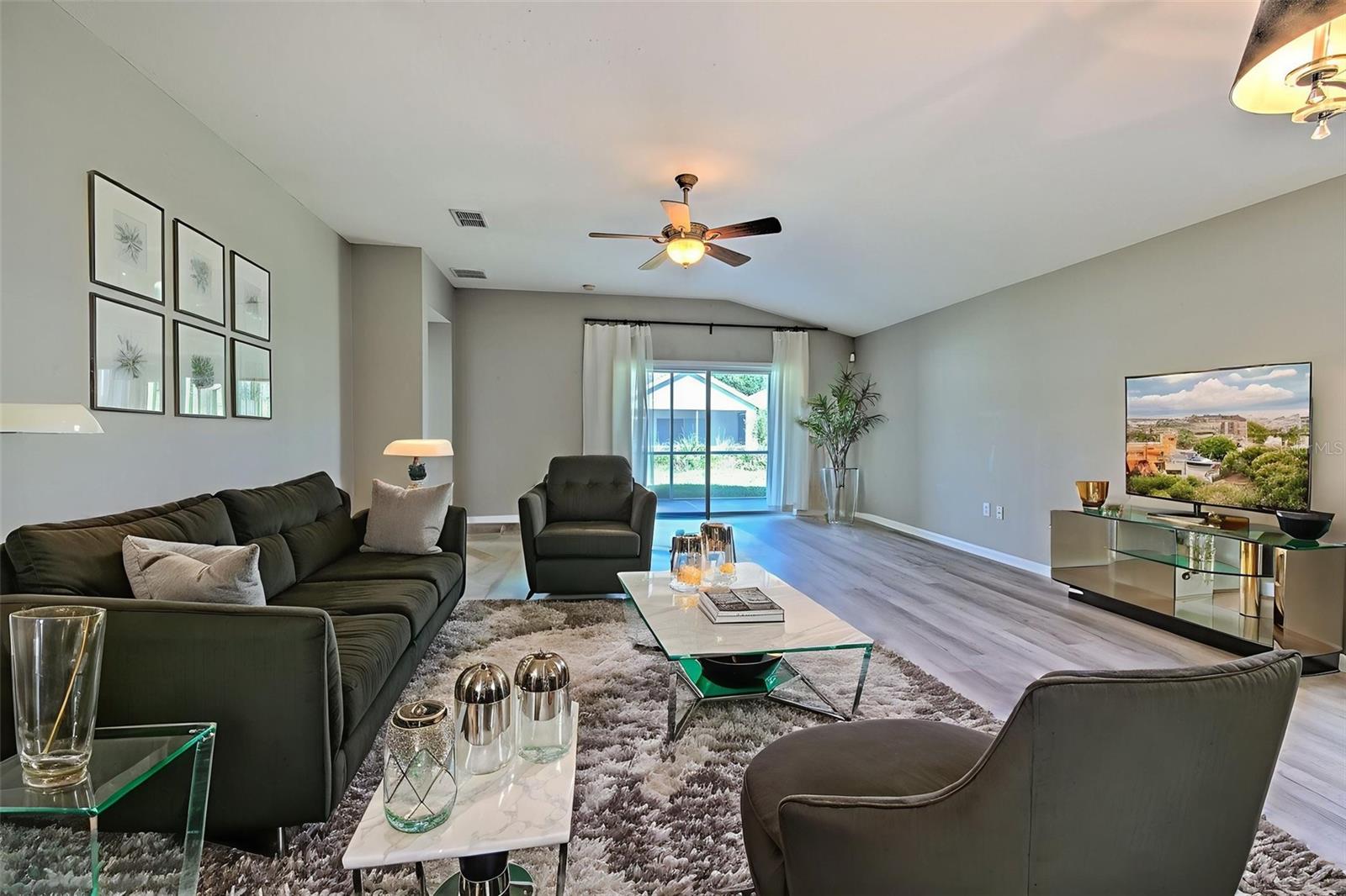 5046 GATO DEL SOL CIRCLE