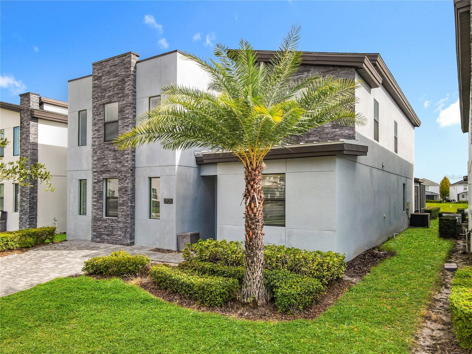 STOREY LAKE PH 3 - Residential