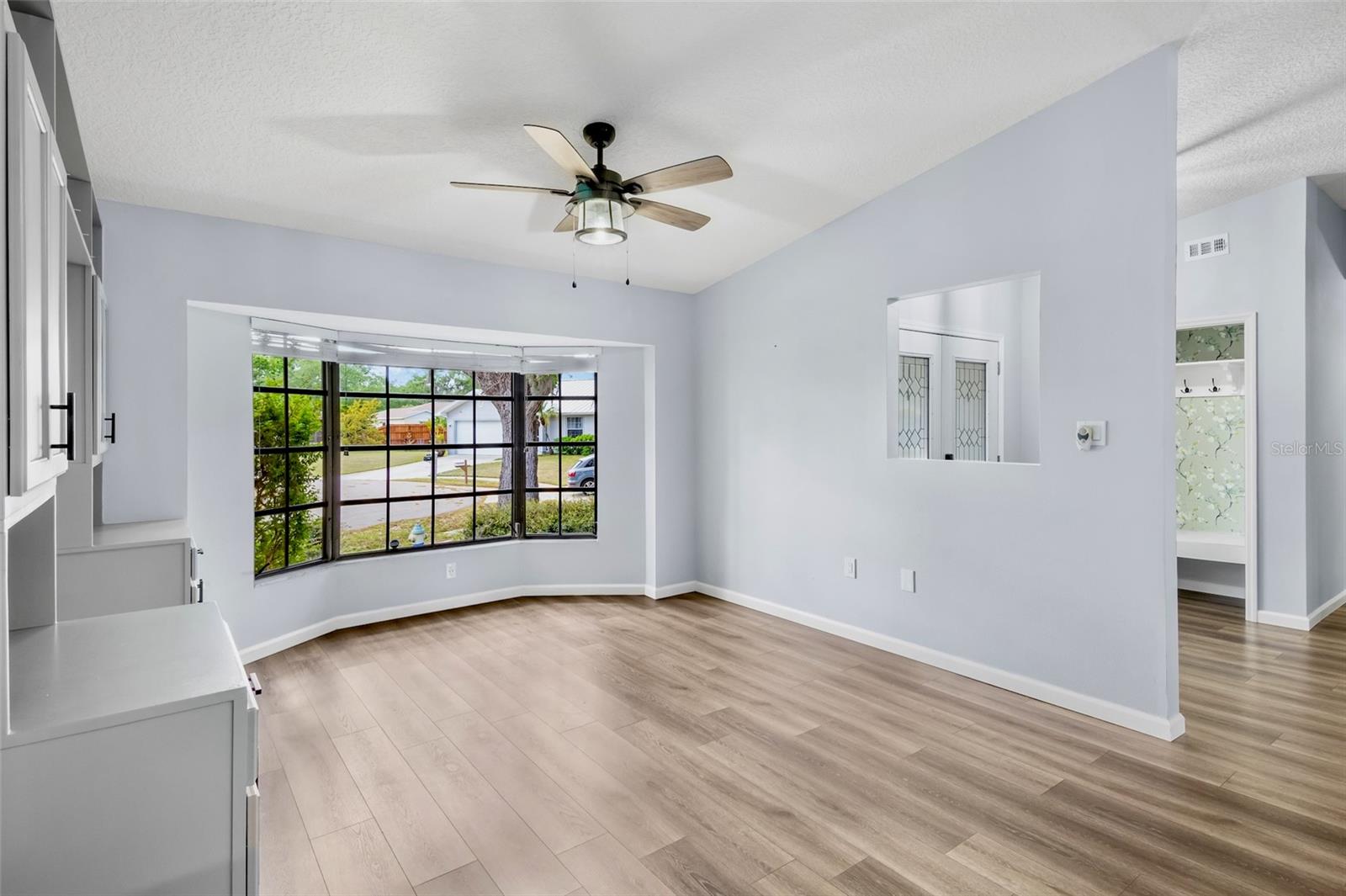 COLONIAL OAKS - Residential