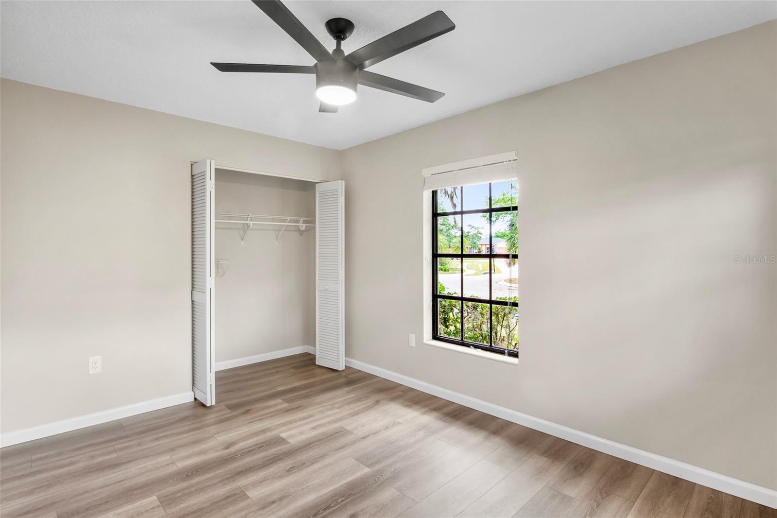 COLONIAL OAKS - Residential