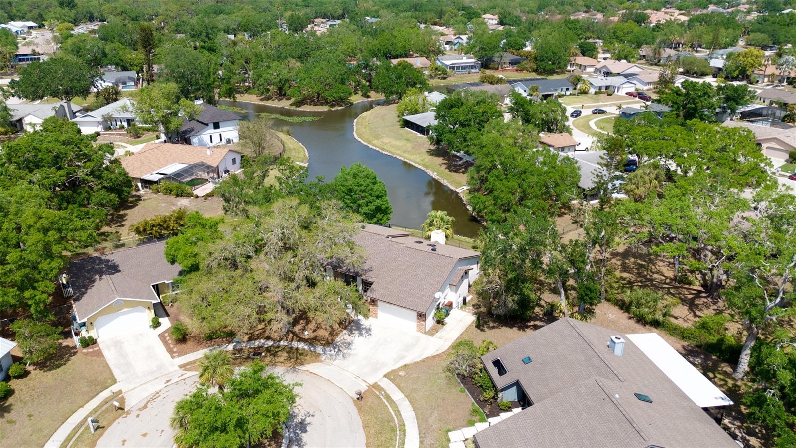 COLONIAL OAKS - Residential