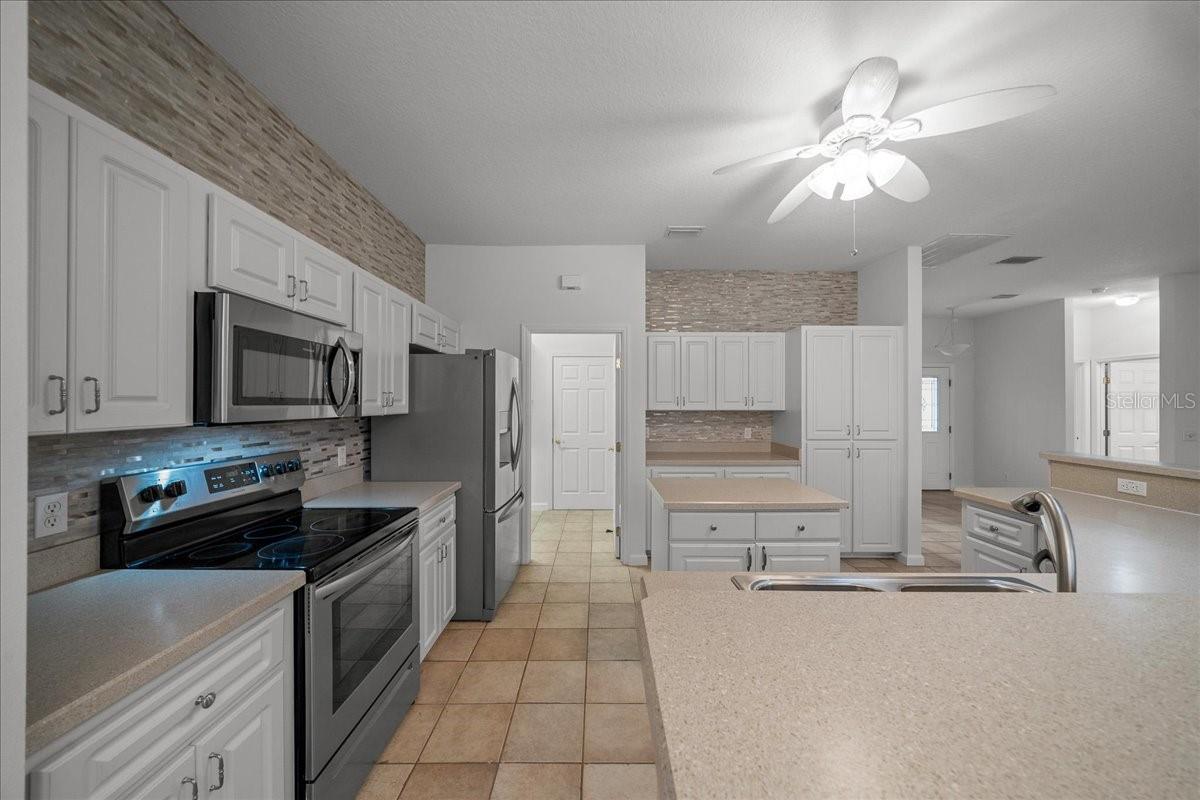 OCALA PALMS UN 09 - Residential Lease