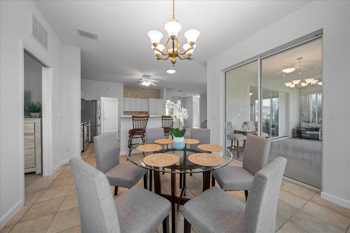 OCALA PALMS UN 09 - Residential Lease