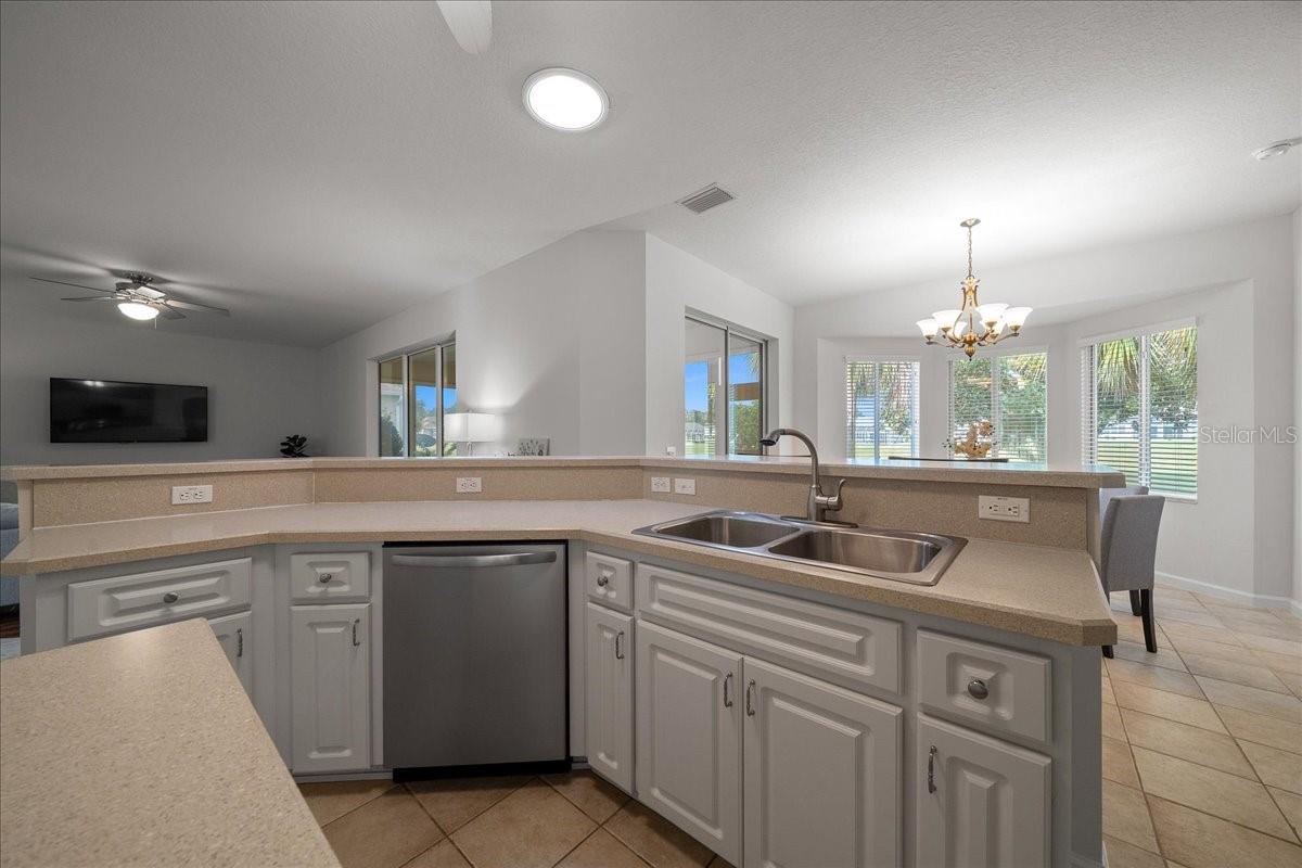 OCALA PALMS UN 09 - Residential Lease