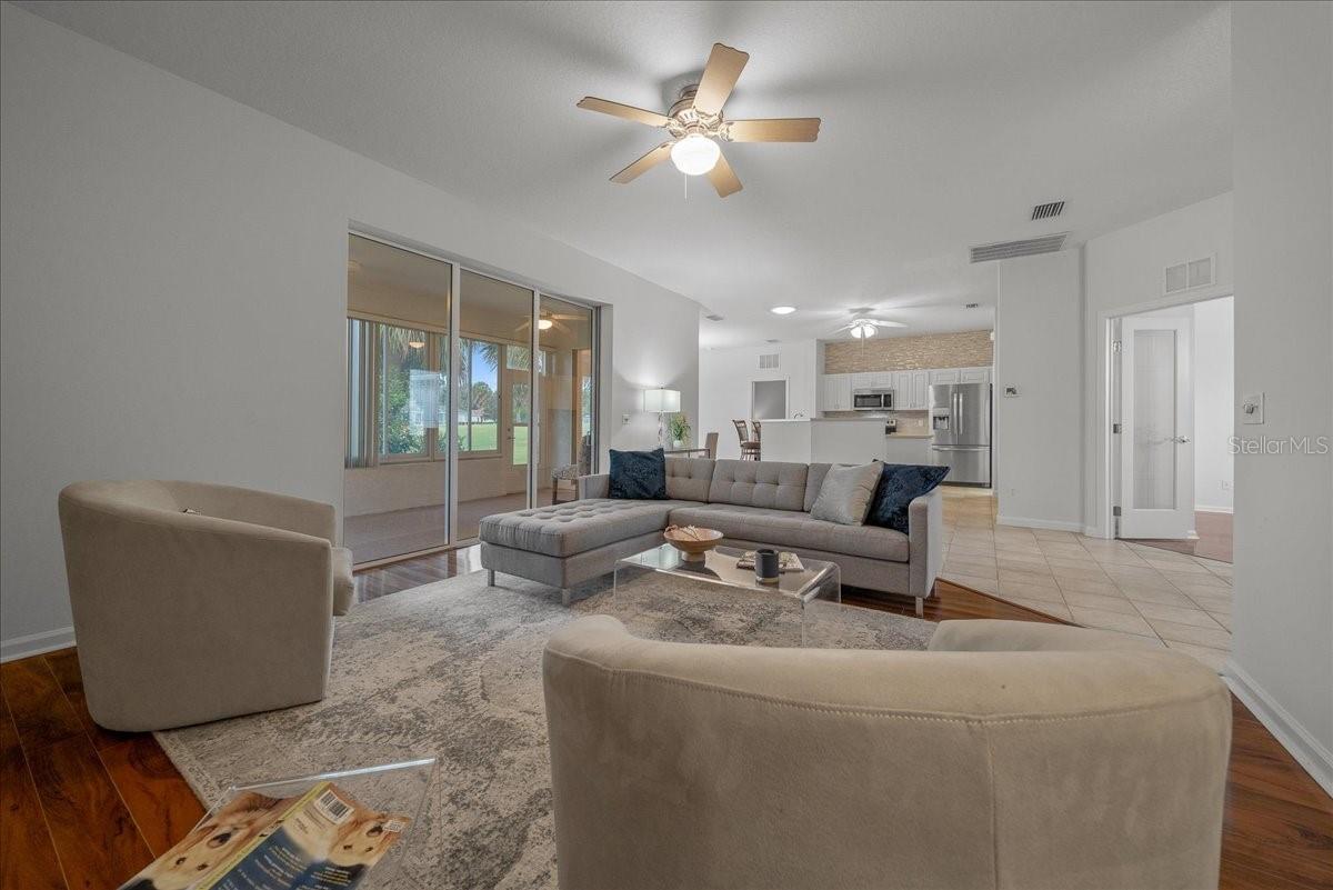 OCALA PALMS UN 09 - Residential Lease