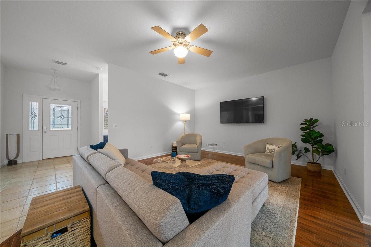 OCALA PALMS UN 09 - Residential Lease