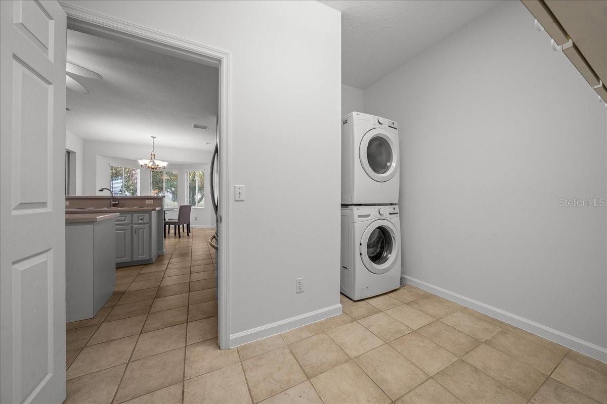 OCALA PALMS UN 09 - Residential Lease