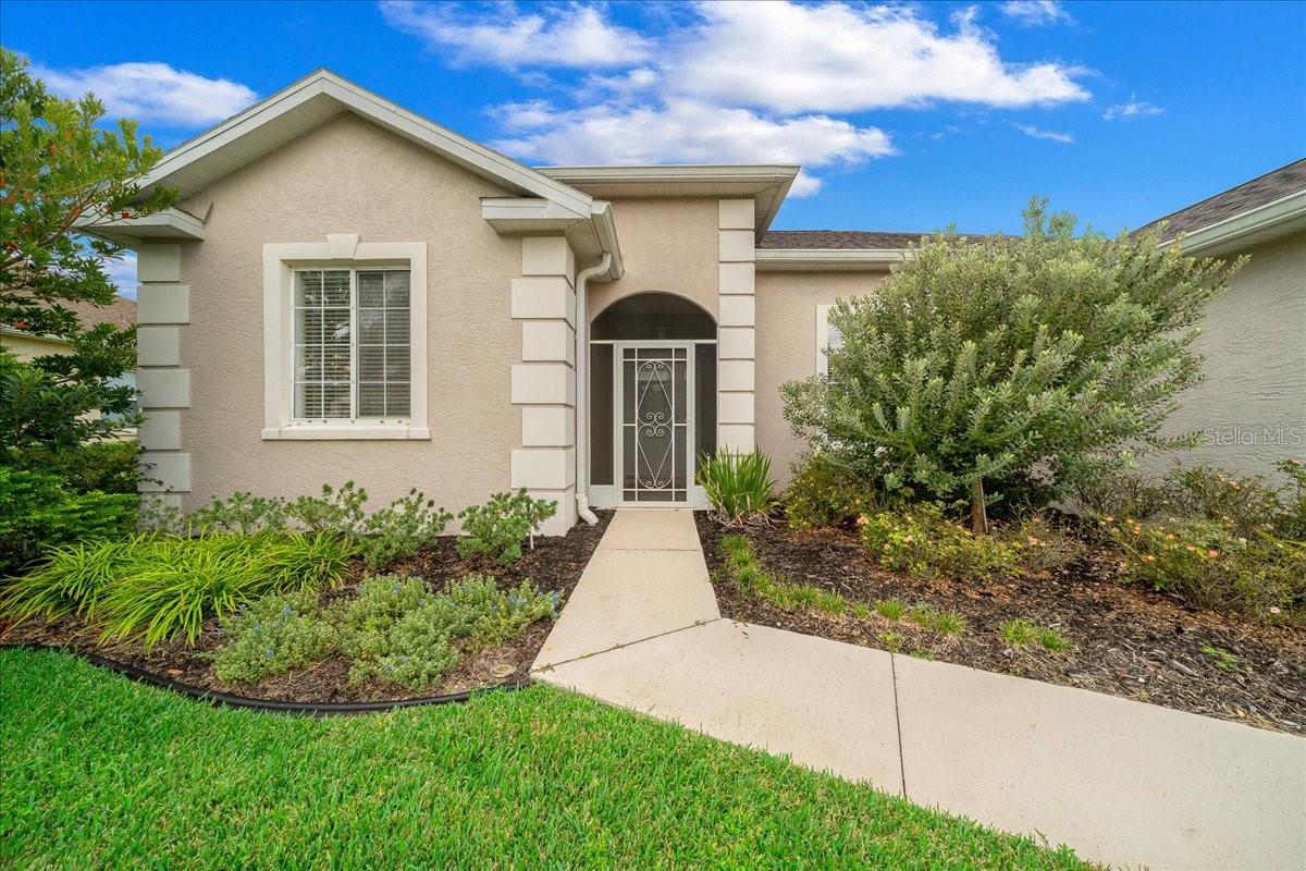 OCALA PALMS UN 09 - Residential Lease