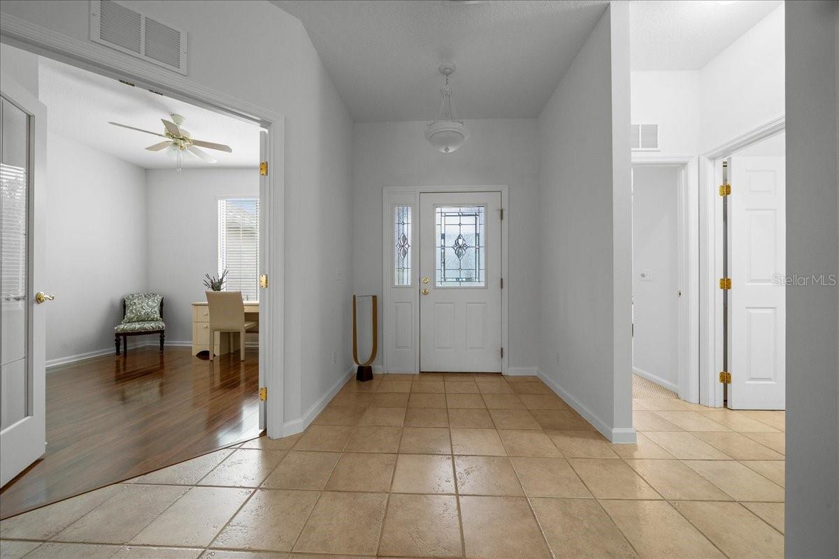 OCALA PALMS UN 09 - Residential Lease