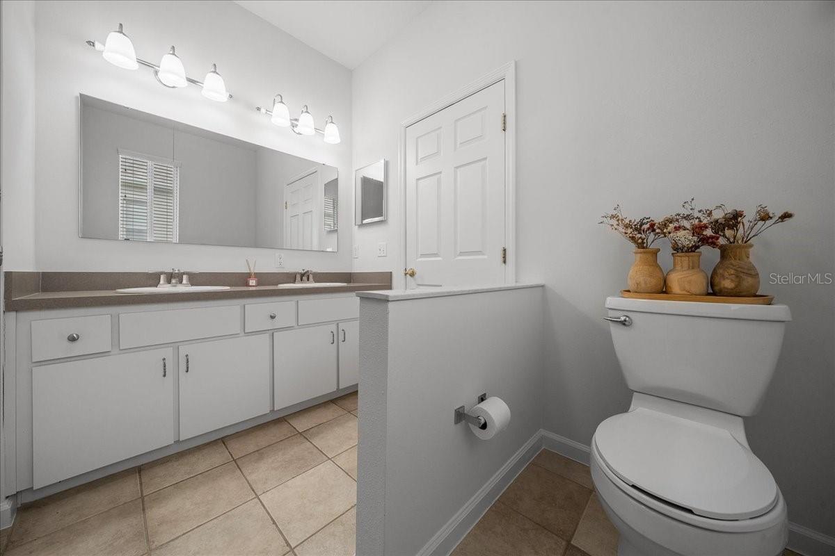 OCALA PALMS UN 09 - Residential Lease