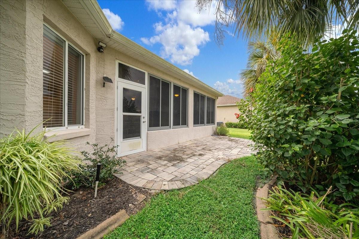 OCALA PALMS UN 09 - Residential Lease