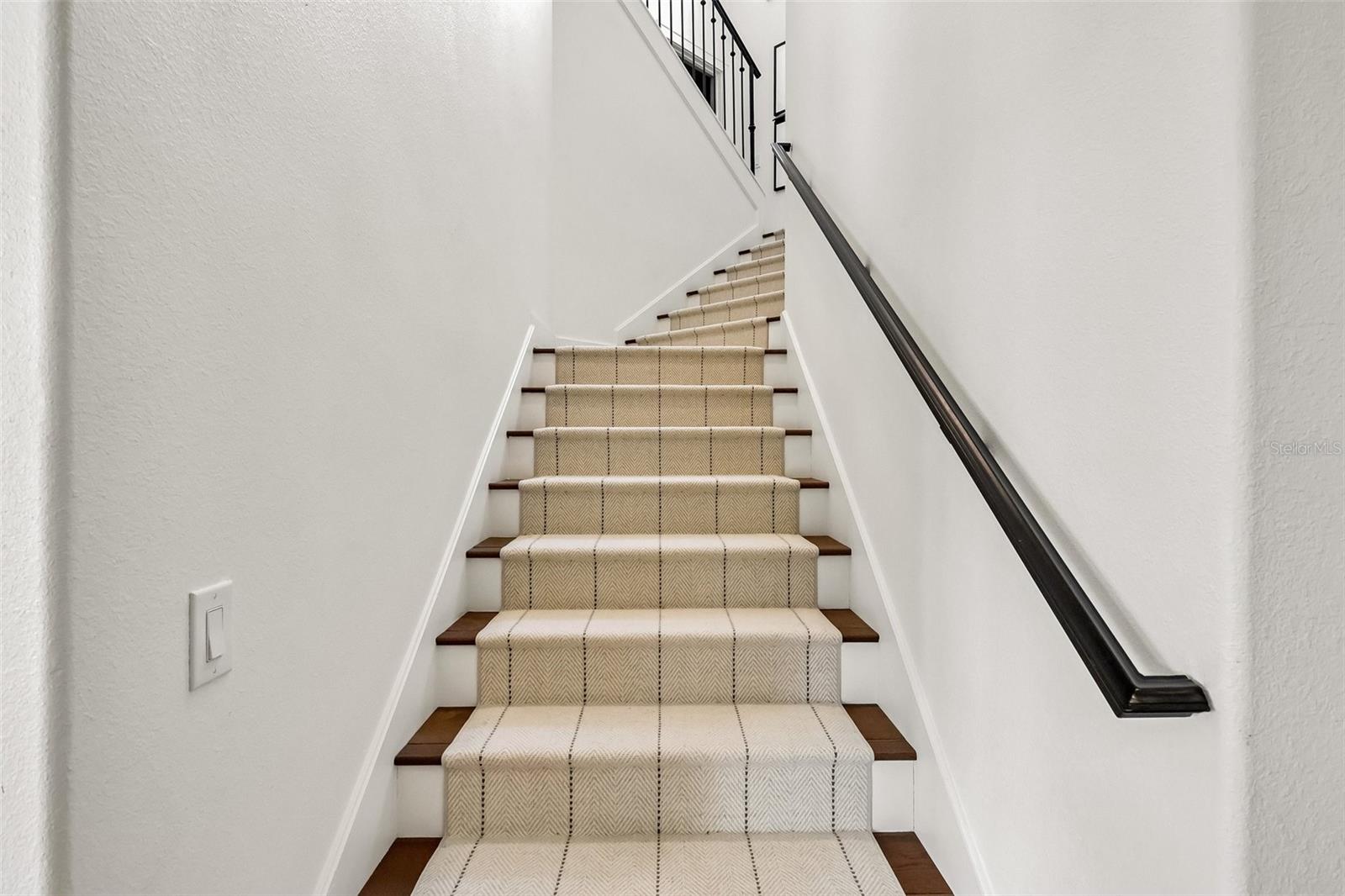 KEENES POINTE - Residential