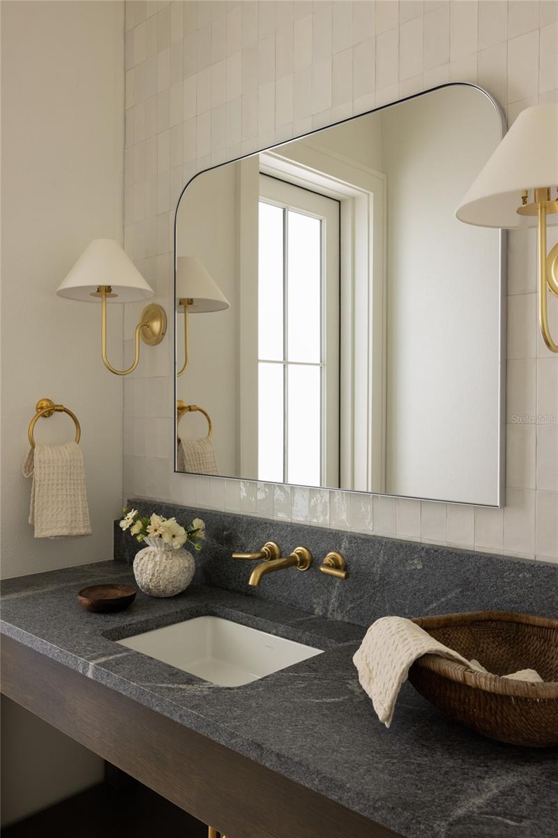 KEENES POINTE - Residential