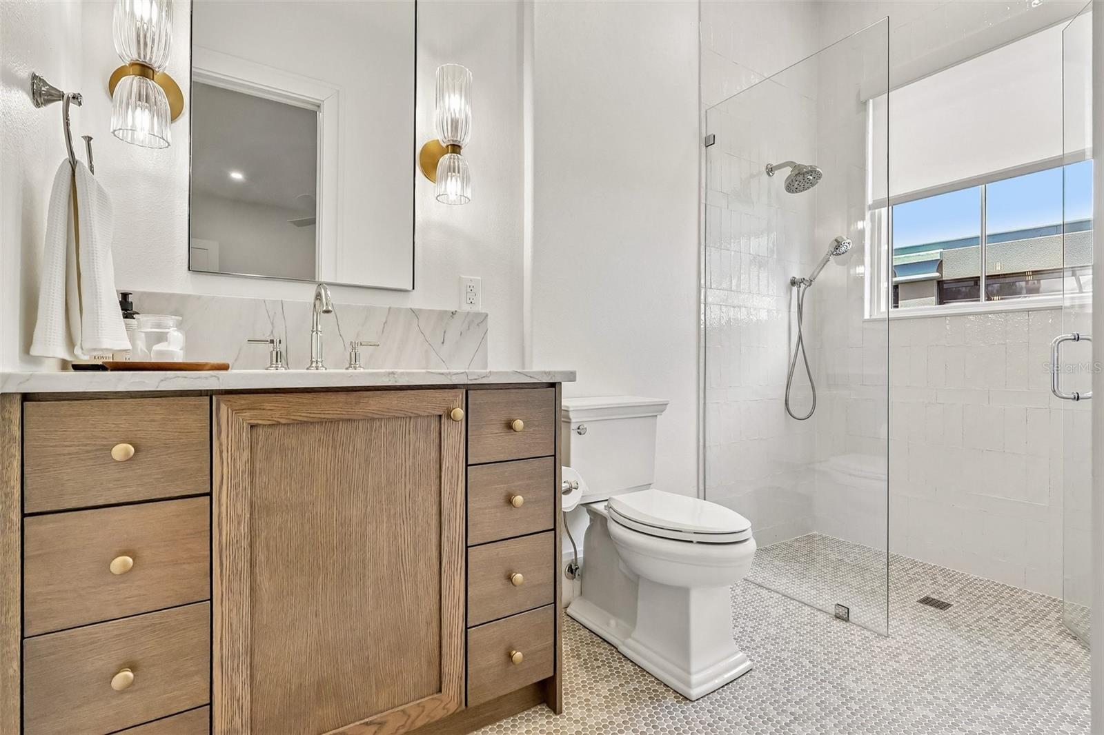 KEENES POINTE - Residential