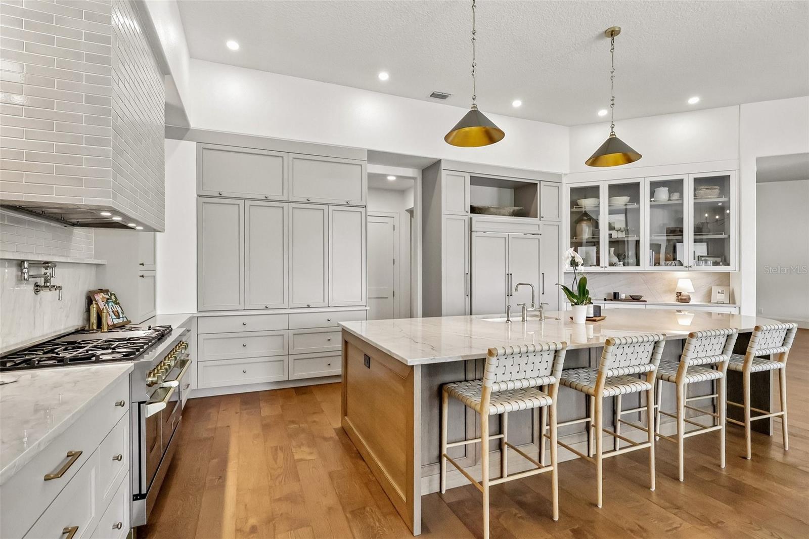KEENES POINTE - Residential