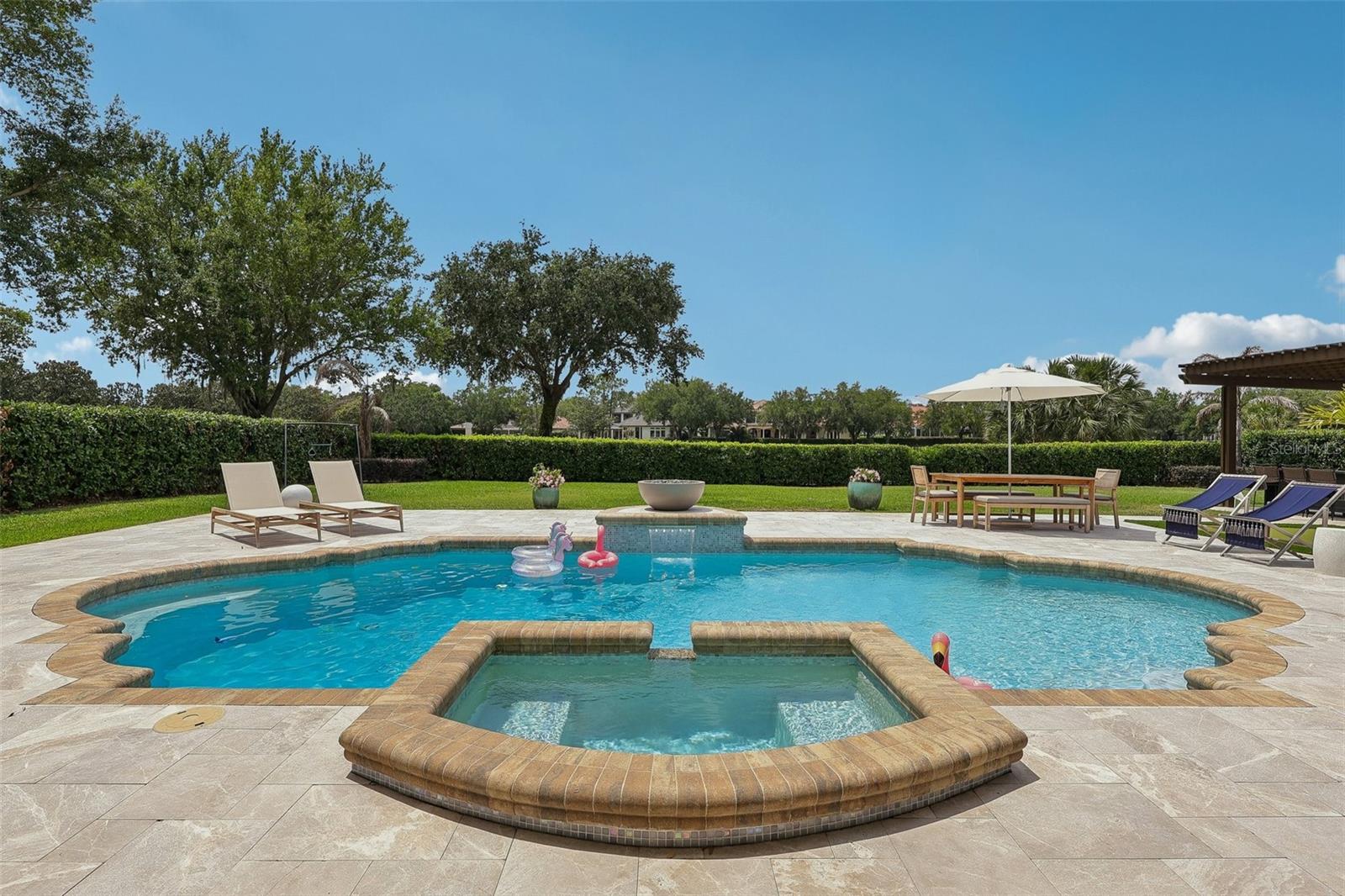 KEENES POINTE - Residential