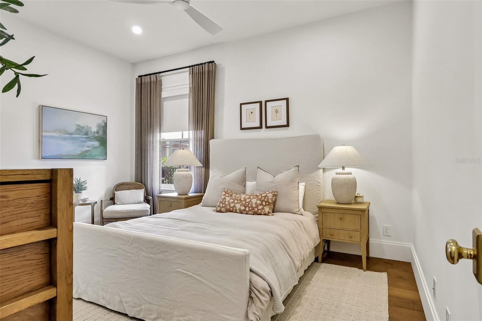 KEENES POINTE - Residential