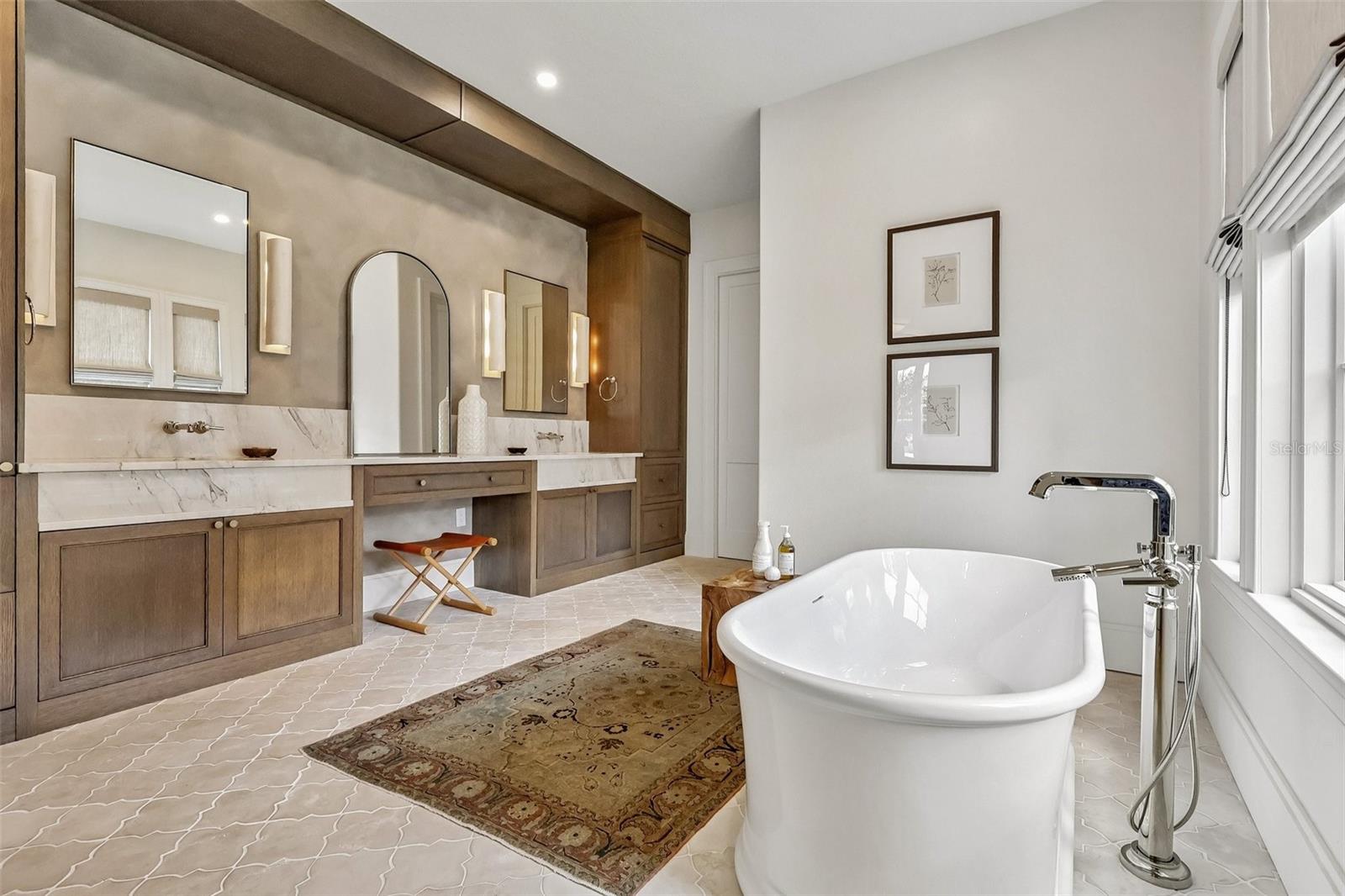 KEENES POINTE - Residential