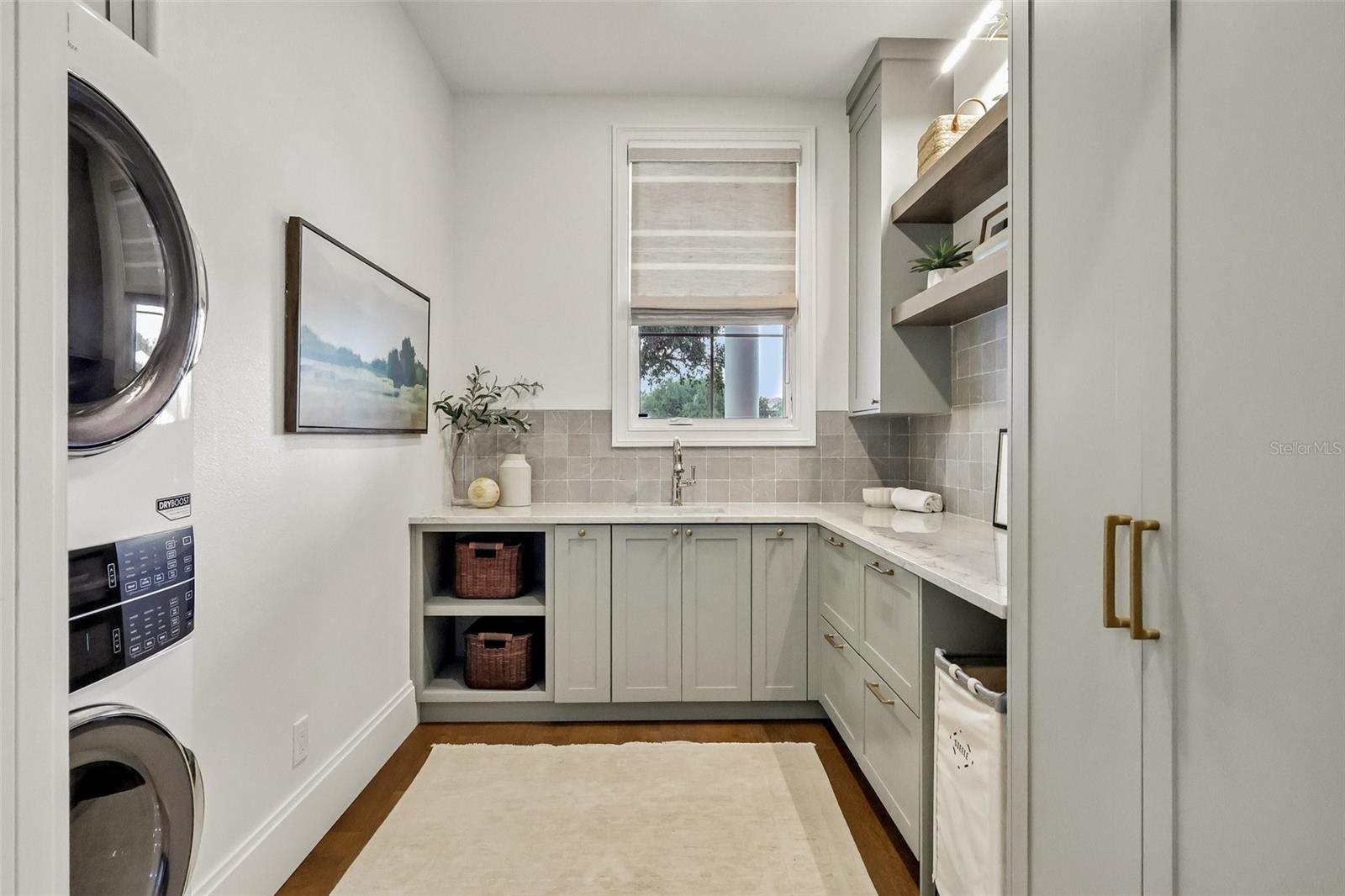 KEENES POINTE - Residential