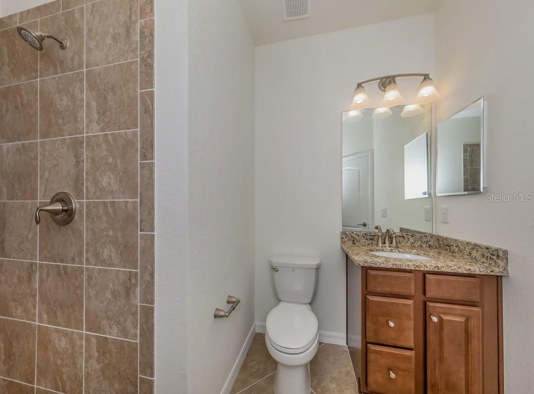 GRAN PARADISO - Residential Lease