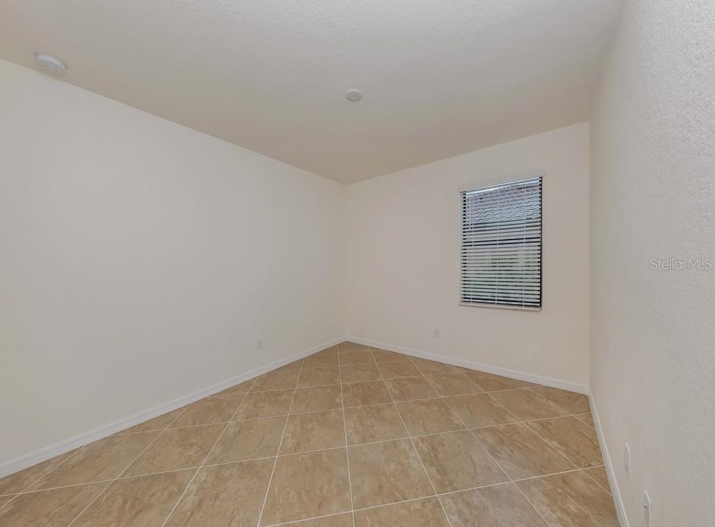 GRAN PARADISO - Residential Lease