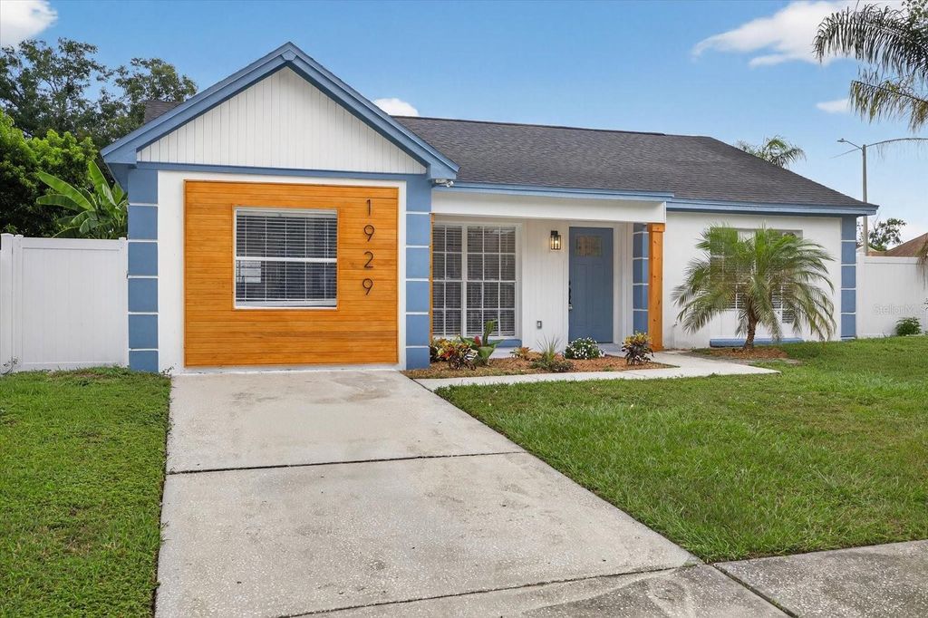 Photo of 1929 Crown Park Drive, Valrico, FL 33594 (MLS # TB8430813)