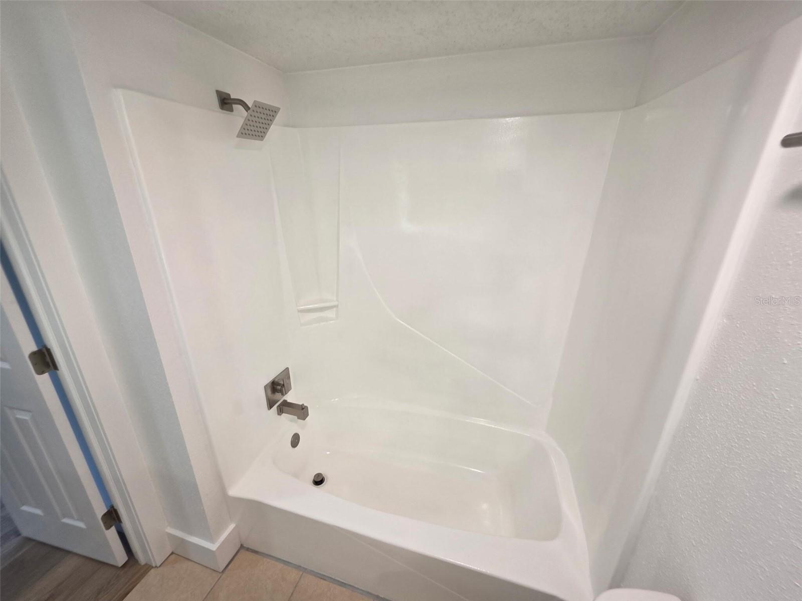 WATERSIDE AT CRANES ROOST - Residential