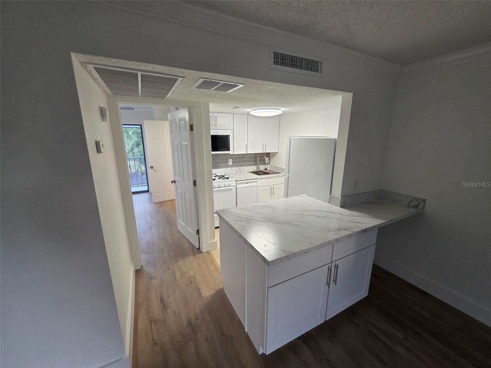 WATERSIDE AT CRANES ROOST - Residential