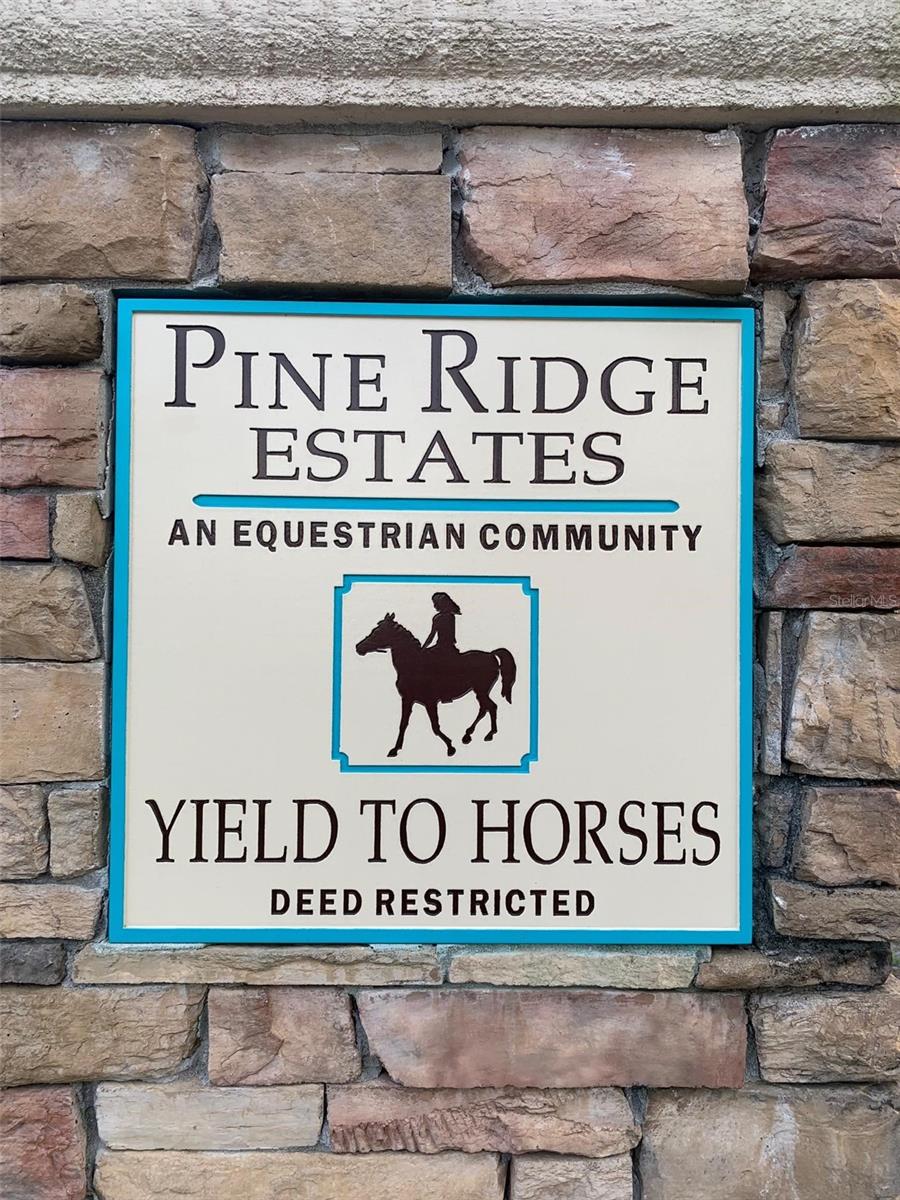 PINE RIDGE UNIT 01 - Residential