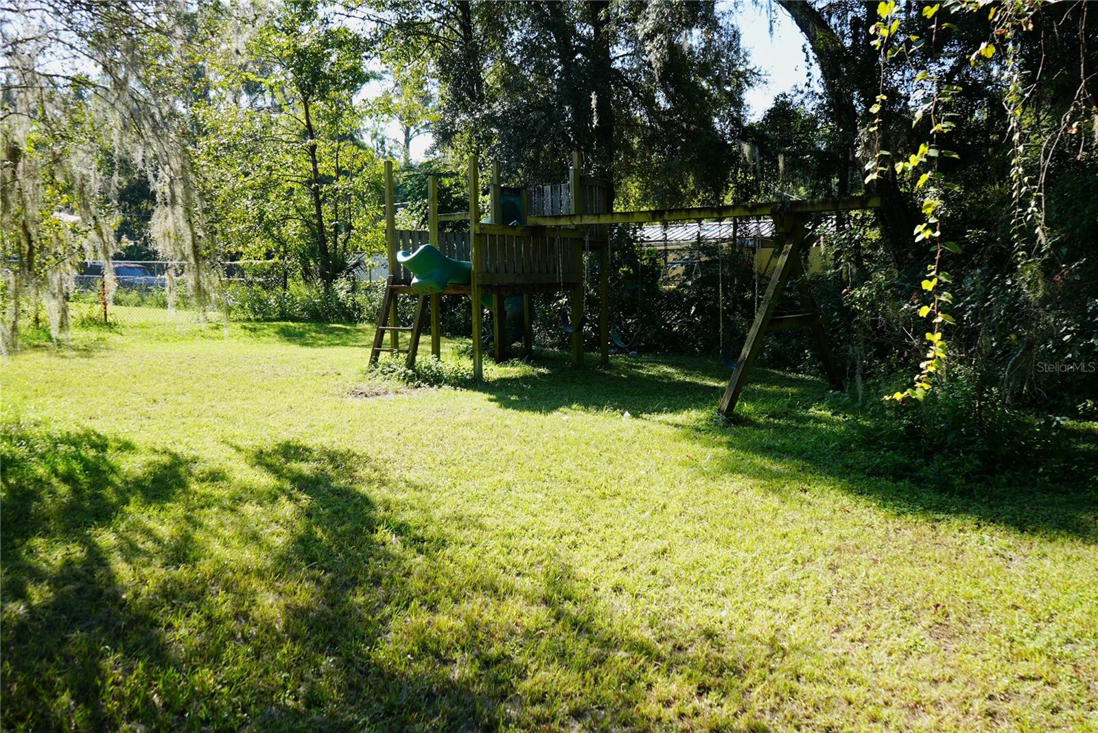 LAKE LINDSEY CITY - Residential