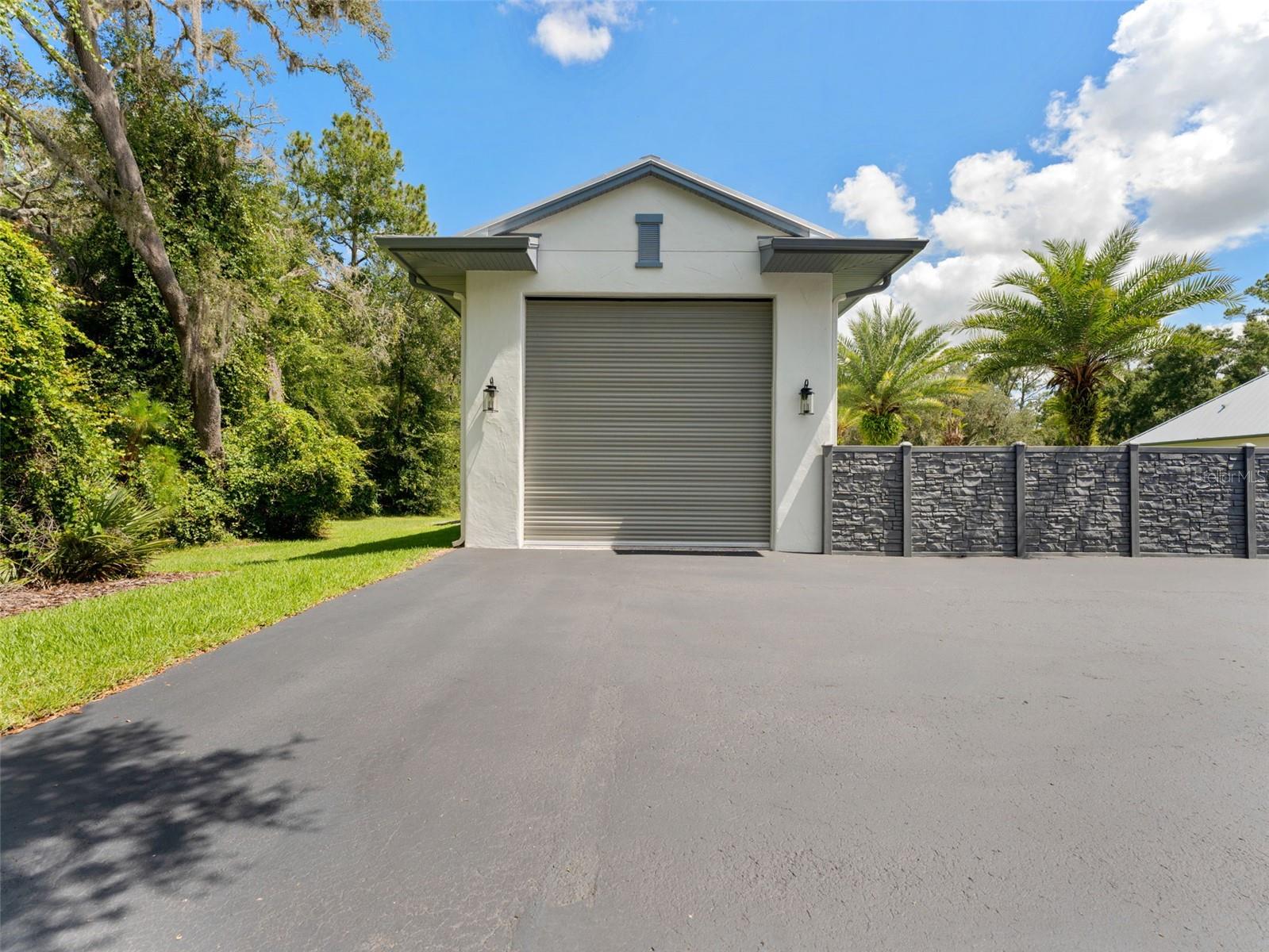 8625 TARPON SPRINGS ROAD