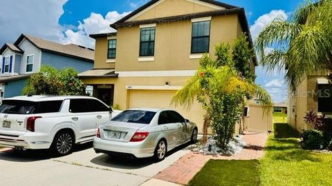 A home in WIMAUMA