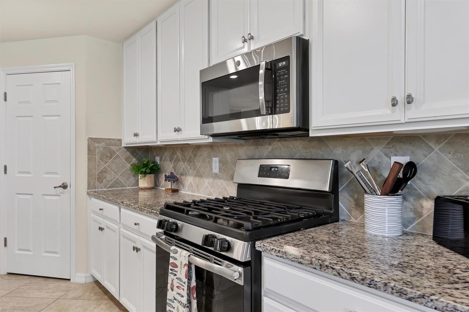 COACH HOMES II AT LAKEWOOD NATIONAL PH 7 - Residential Lease