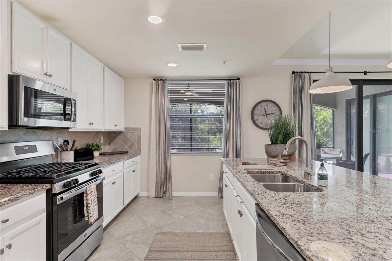 COACH HOMES II AT LAKEWOOD NATIONAL PH 7 - Residential Lease