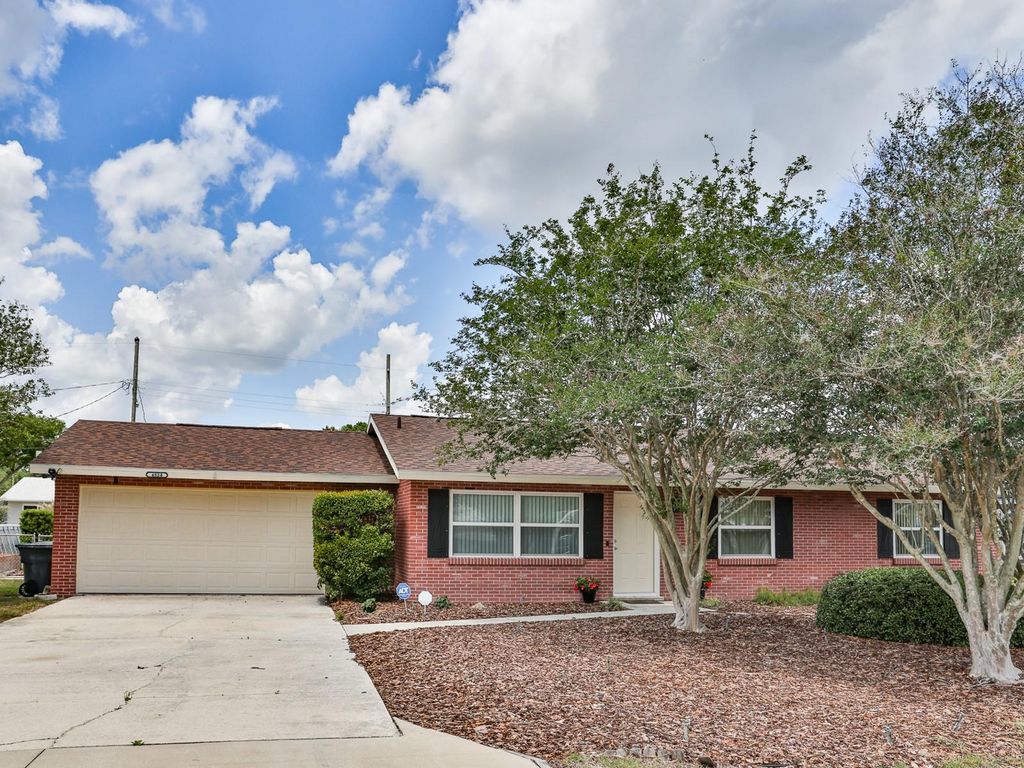 Photo of 4834 Easton Street, Lake Wales, FL 33859 (MLS # L4961470)