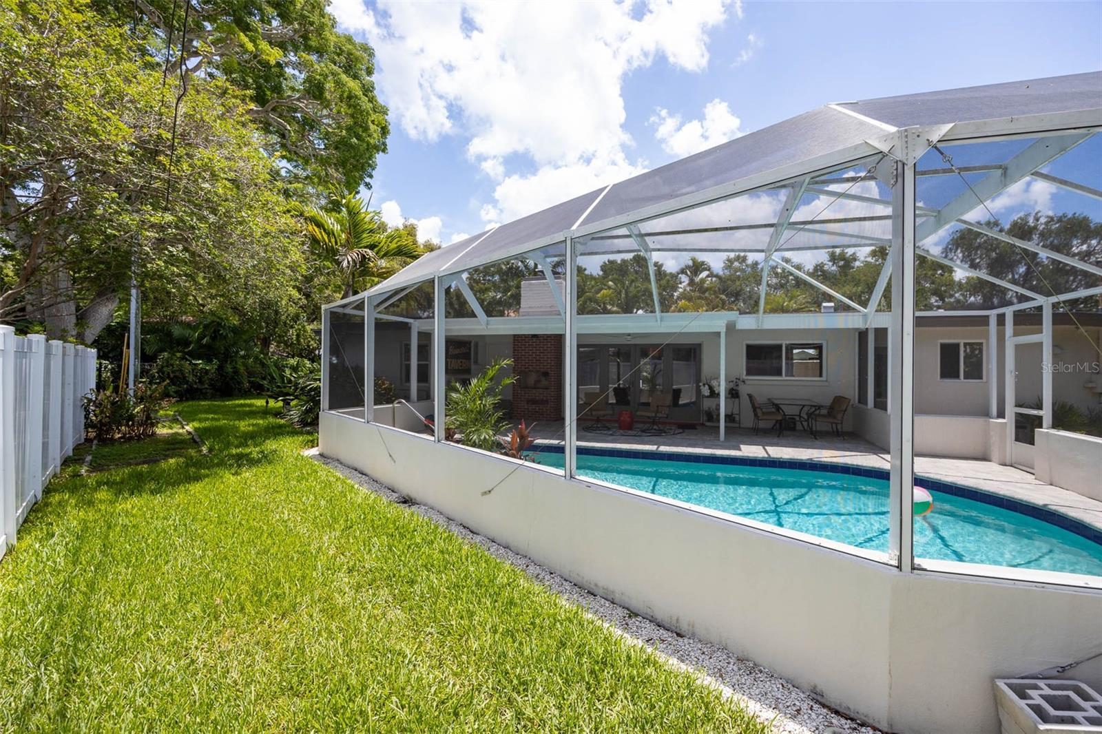 BAHAMA BEACH REP - Residential