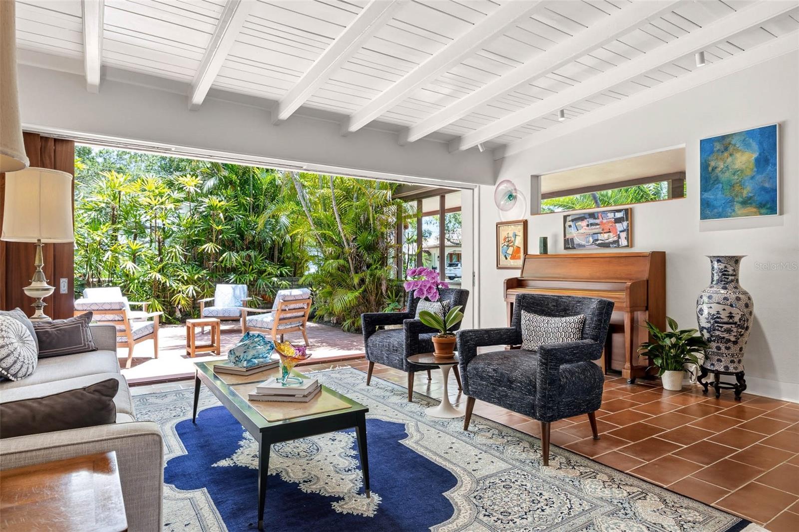 BAHAMA BEACH REP - Residential