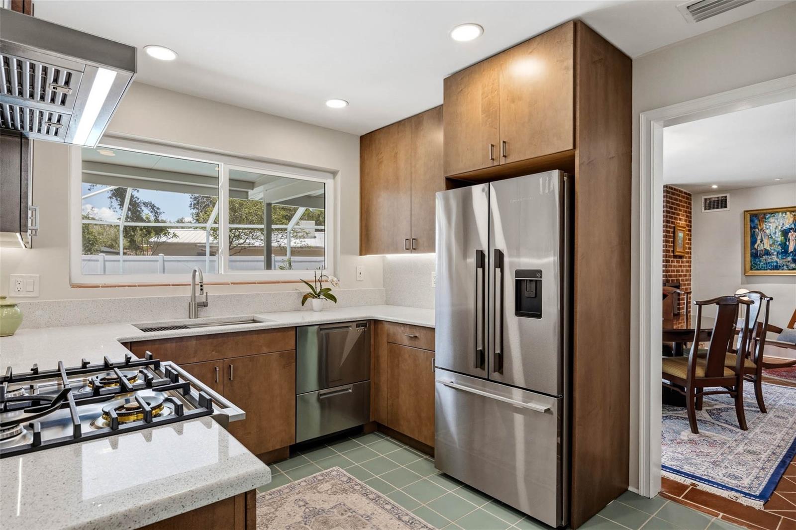 BAHAMA BEACH REP - Residential