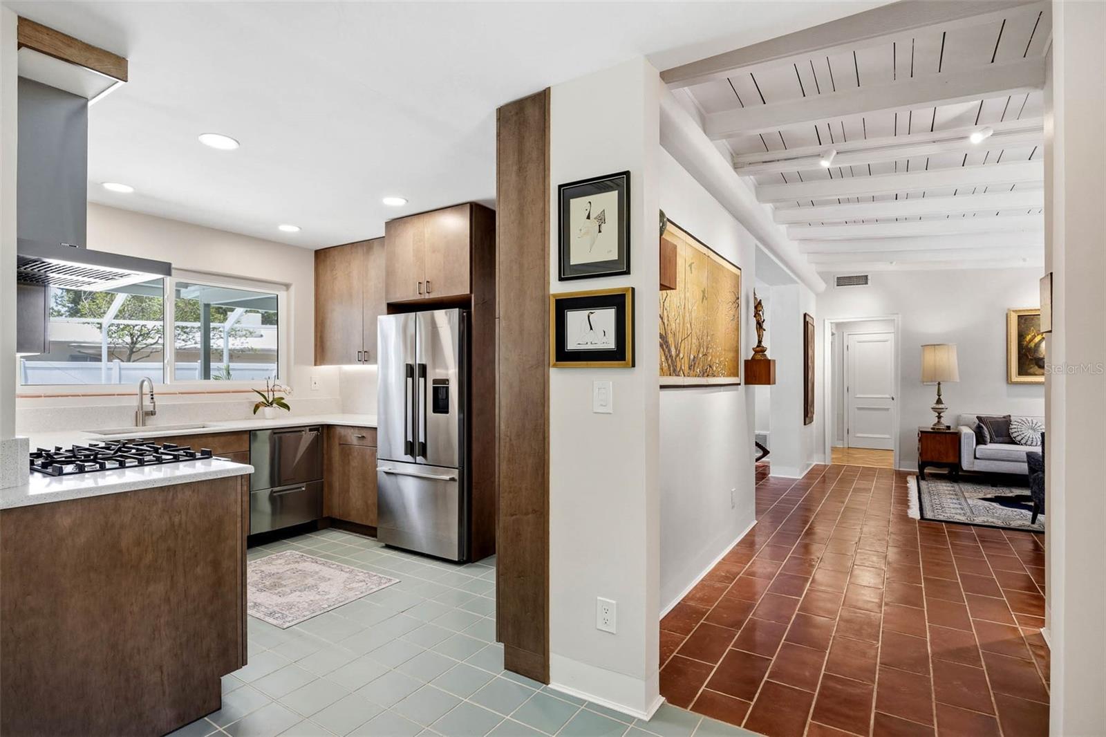BAHAMA BEACH REP - Residential