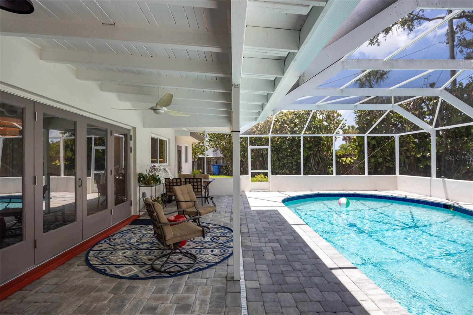 BAHAMA BEACH REP - Residential