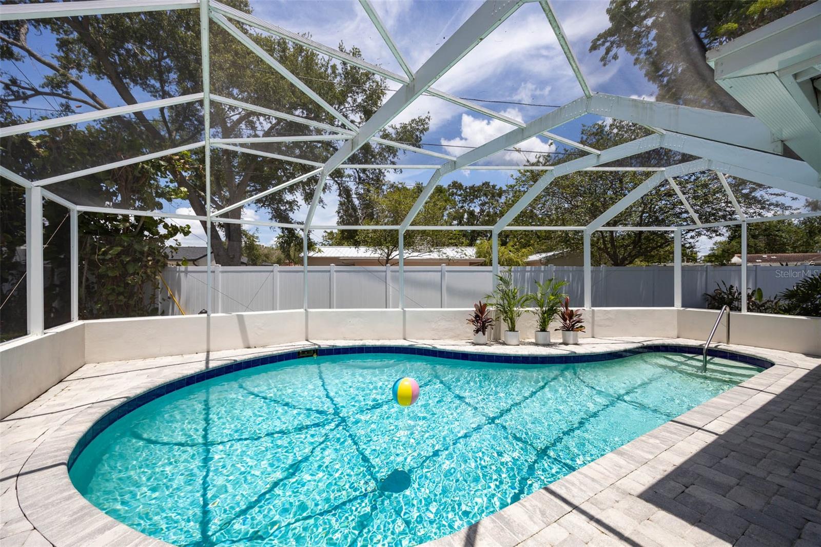 BAHAMA BEACH REP - Residential