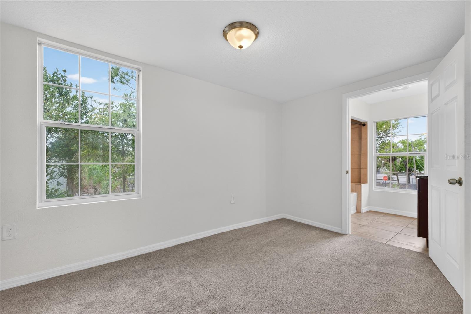 ROSEBURY PARK - Commercial Sale